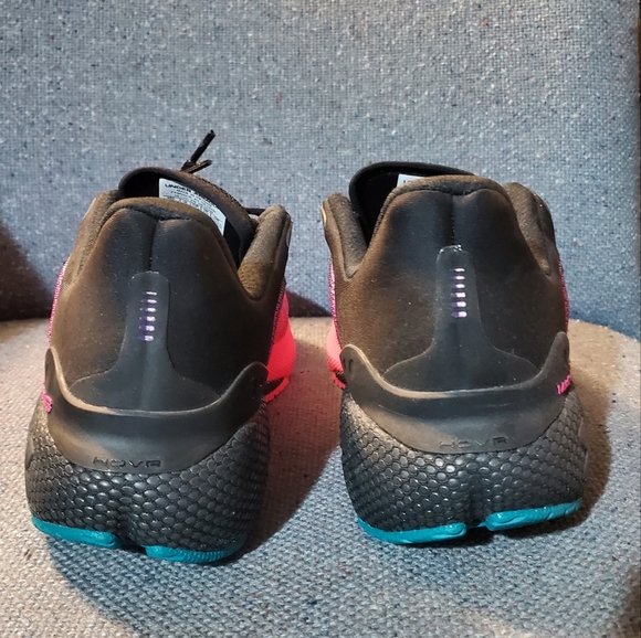 Under Armour HOVR Machina 3 (with Bluetooth) Sz 9 Mens - Picture 6 of 12
